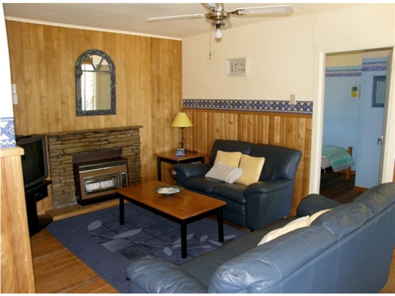 128 Main Road, Binalong Bay TAS 7216