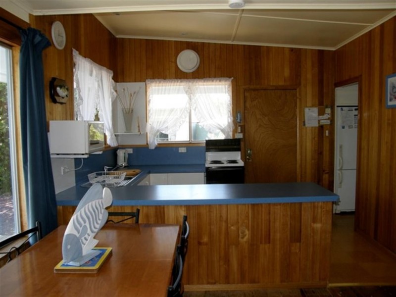128 Main Road, Binalong Bay TAS 7216