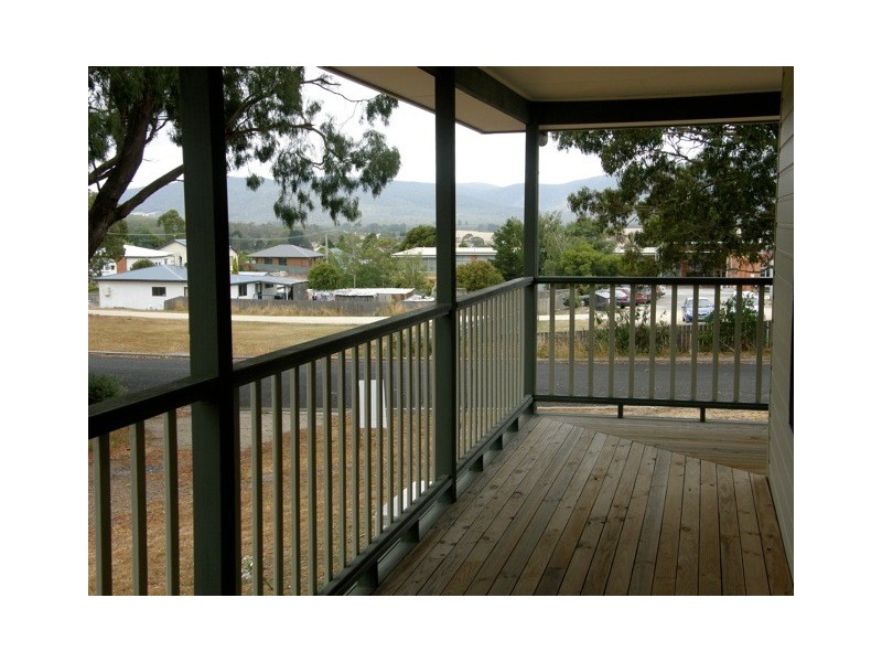 9 Frederick Street, St Marys TAS 7215