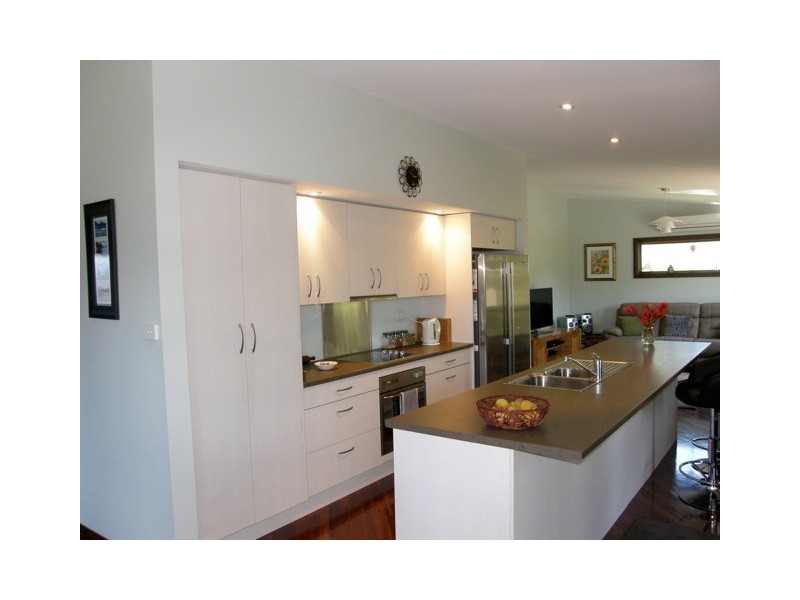 16 Bayvista Rise, St Helens TAS 7216