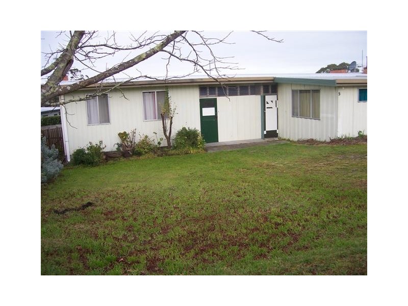 5a Halcoyn Grove, St Helens TAS 7216