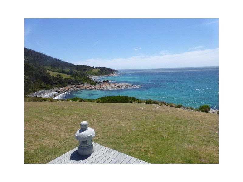 21174 Tasman Highway, Chain Of Lagoons TAS 7215