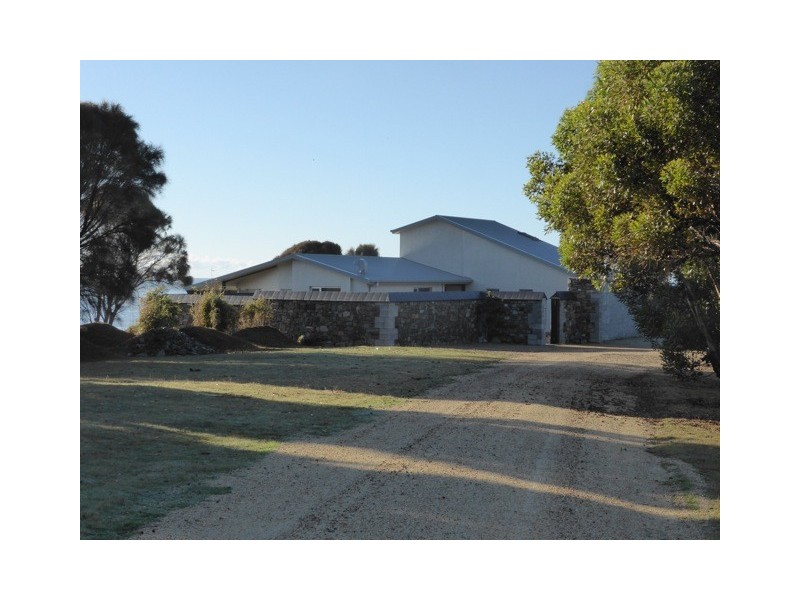 21174 Tasman Highway, Chain Of Lagoons TAS 7215