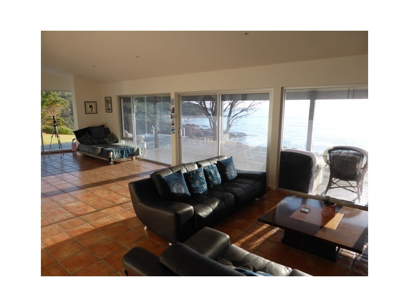 21174 Tasman Highway, Chain Of Lagoons TAS 7215