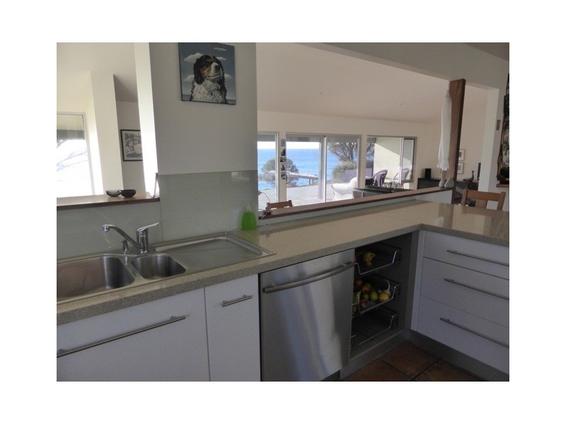 21174 Tasman Highway, Chain Of Lagoons TAS 7215