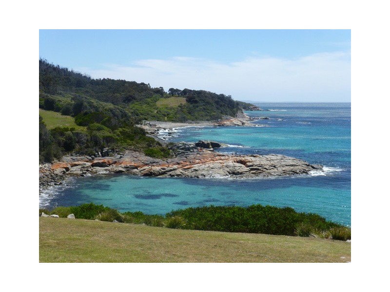 21174 Tasman Highway, Chain Of Lagoons TAS 7215