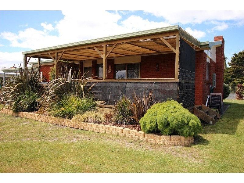 17 Cameron Street, St Helens TAS 7216