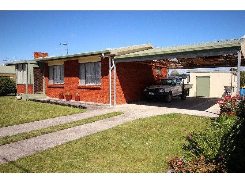 17 Cameron Street, St Helens TAS 7216