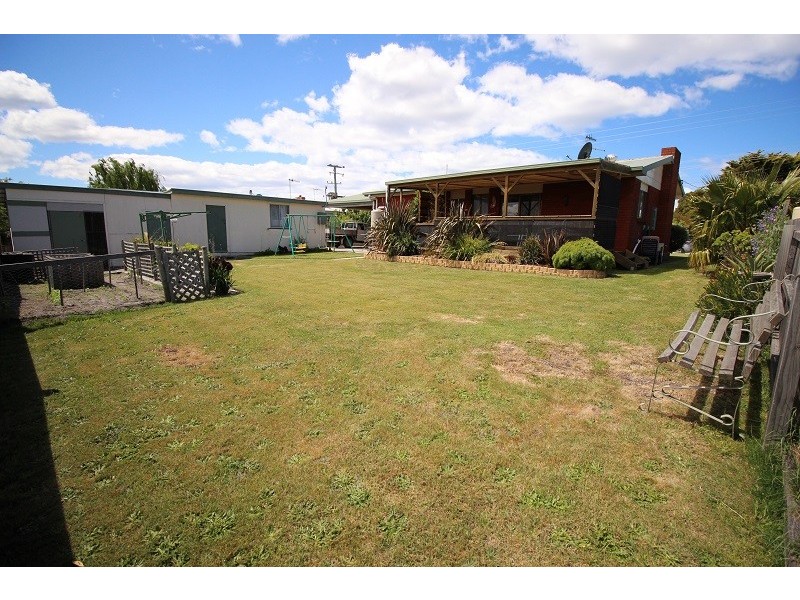 17 Cameron Street, St Helens TAS 7216