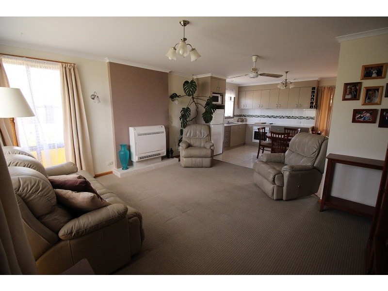 17 Cameron Street, St Helens TAS 7216