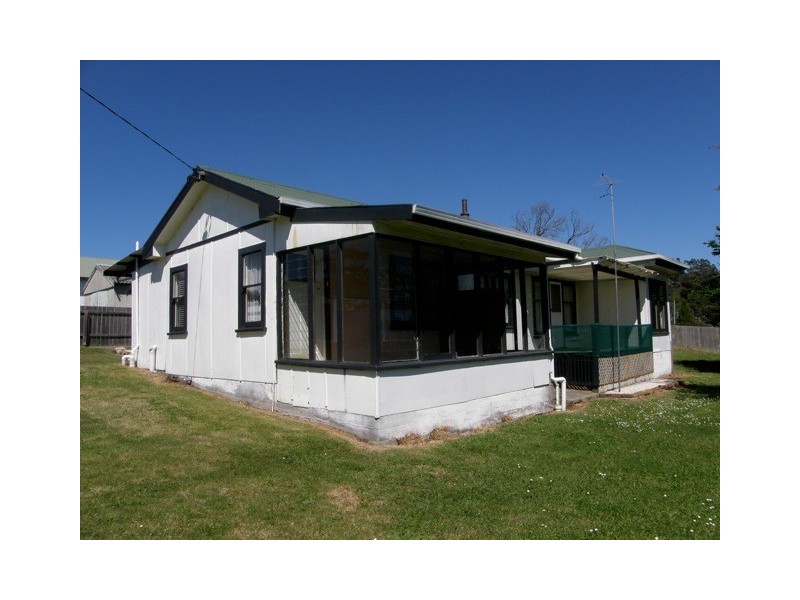16 Perseus Street, St Helens TAS 7216