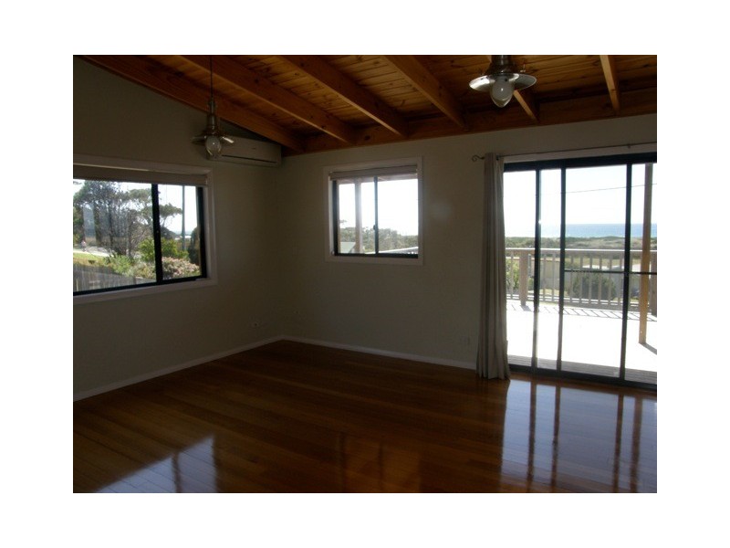 126 Scamander Avenue, Scamander TAS 7215