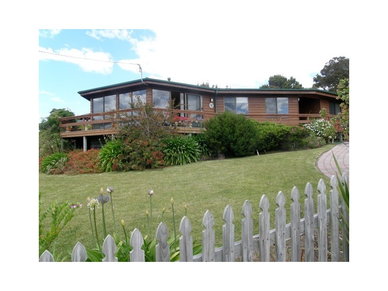 17 Coffey Drive, Binalong Bay TAS 7216