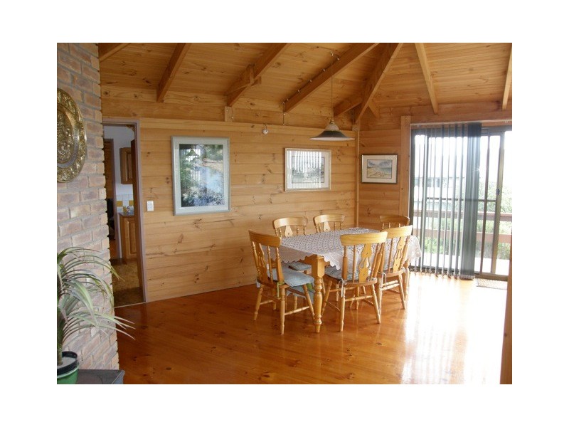 17 Coffey Drive, Binalong Bay TAS 7216