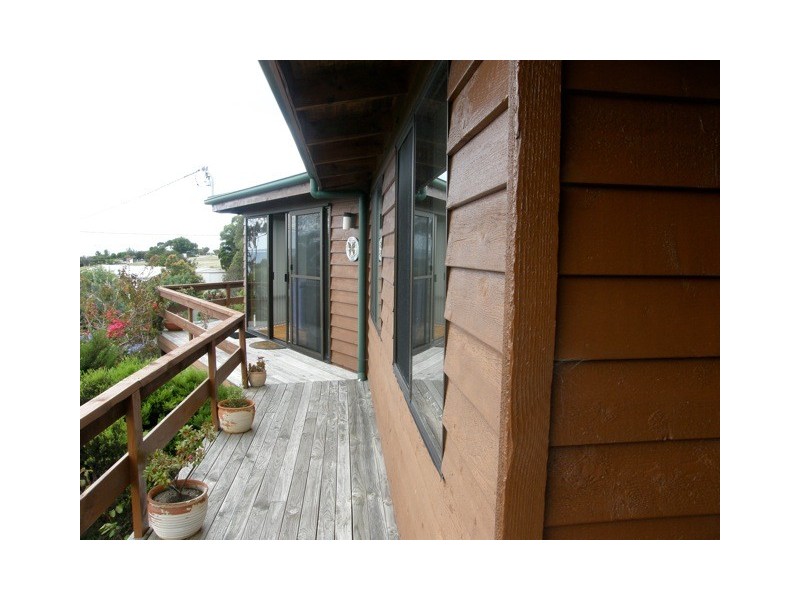 17 Coffey Drive, Binalong Bay TAS 7216