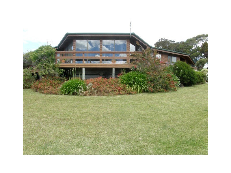 17 Coffey Drive, Binalong Bay TAS 7216