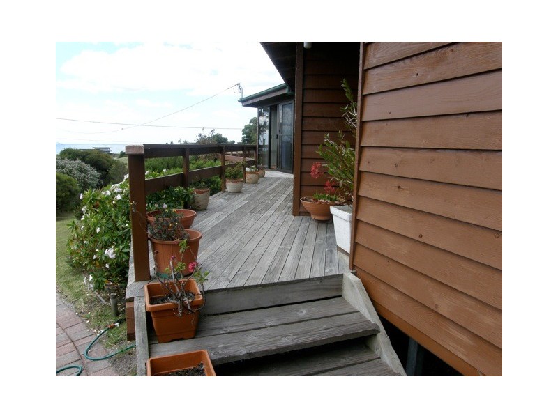 17 Coffey Drive, Binalong Bay TAS 7216