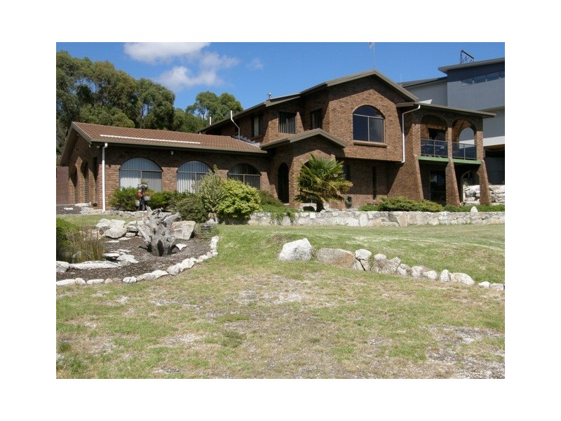 16-18 Seaton Cove Road, Binalong Bay TAS 7216