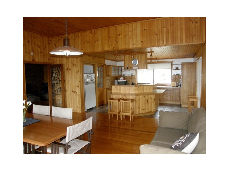 16-18 Seaton Cove Road, Binalong Bay TAS 7216