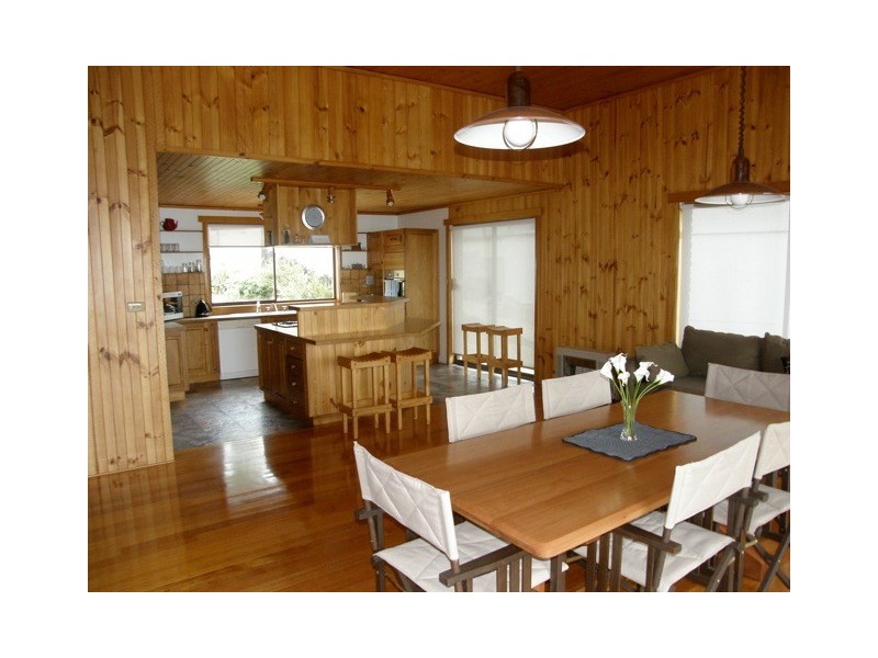 16-18 Seaton Cove Road, Binalong Bay TAS 7216