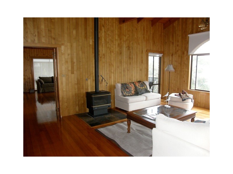 16-18 Seaton Cove Road, Binalong Bay TAS 7216
