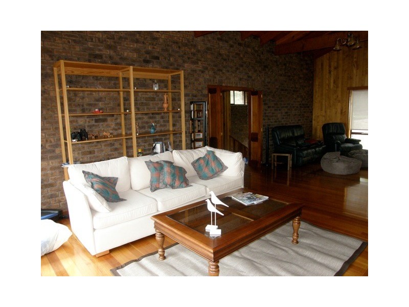 16-18 Seaton Cove Road, Binalong Bay TAS 7216