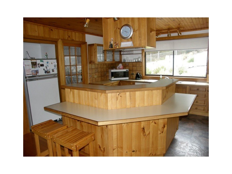 16-18 Seaton Cove Road, Binalong Bay TAS 7216