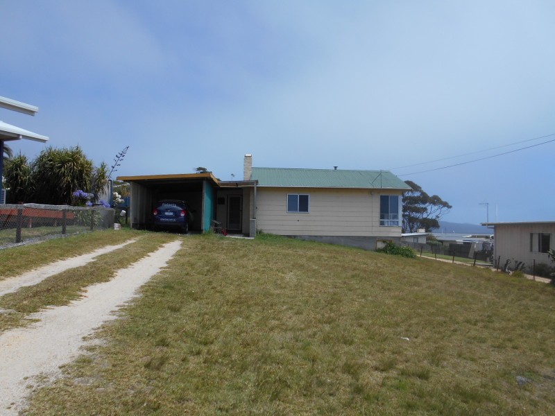 6 Hilltop Drive, Binalong Bay TAS 7216