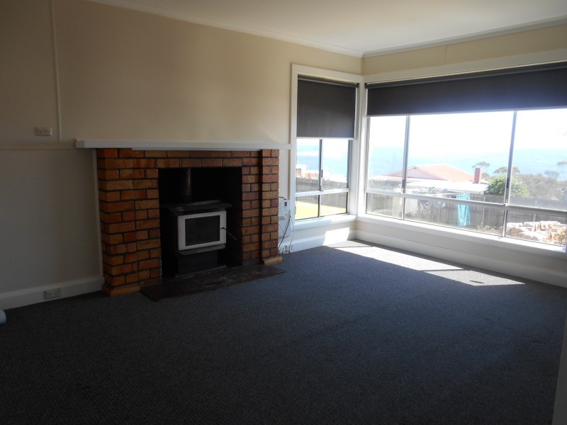 6 Hilltop Drive, Binalong Bay TAS 7216