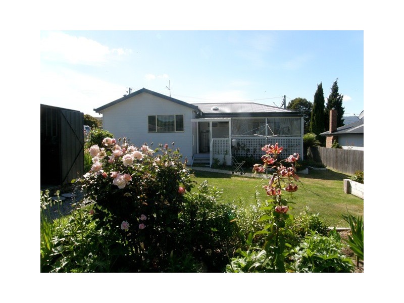 12 Clive Street, St Marys TAS 7215