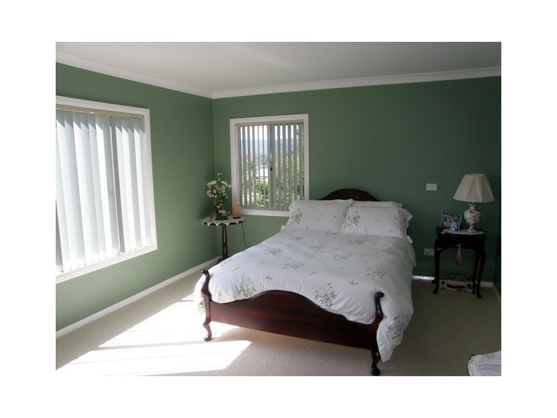 12 Clive Street, St Marys TAS 7215