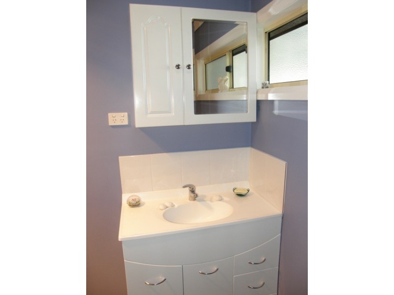 12 Clive Street, St Marys TAS 7215