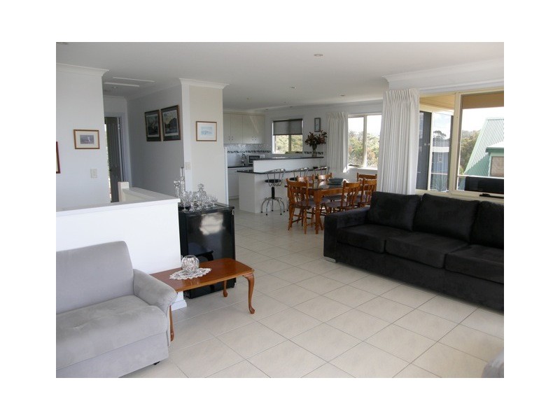 1 Silver Street, Scamander TAS 7215