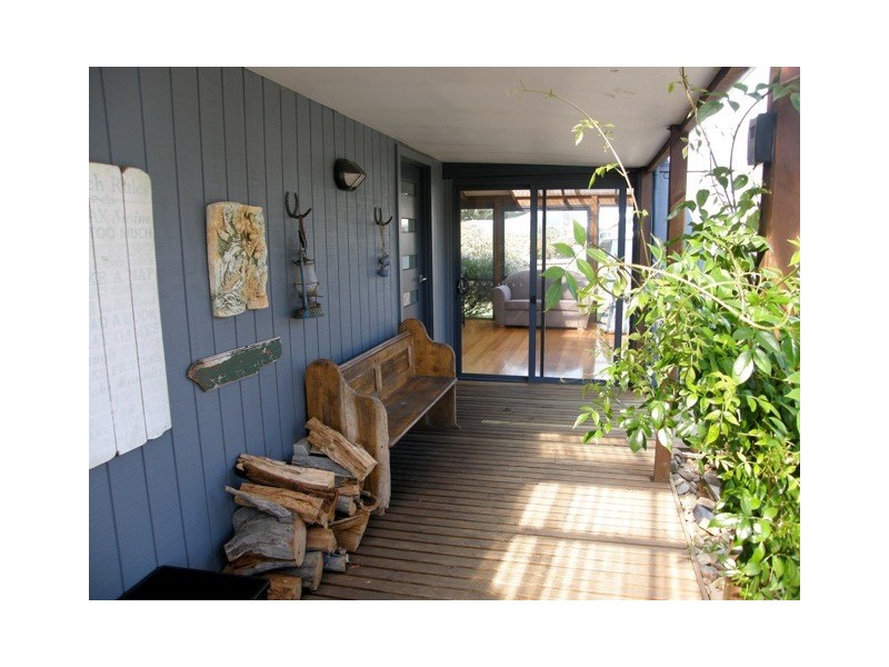 2 Lagoon Esplanade, Scamander TAS 7215
