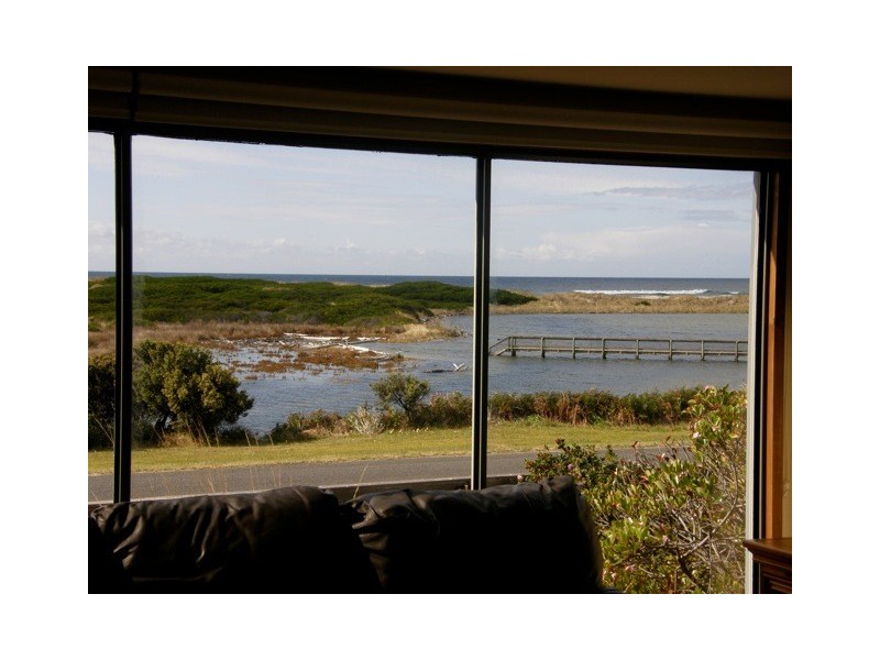 2 Lagoon Esplanade, Scamander TAS 7215