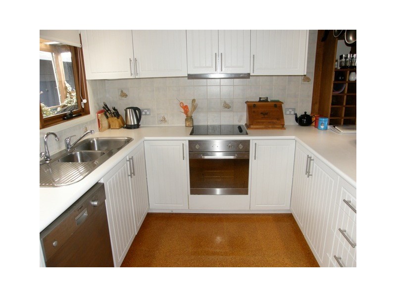 2 Lagoon Esplanade, Scamander TAS 7215