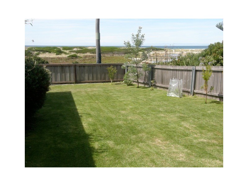 2 Lagoon Esplanade, Scamander TAS 7215