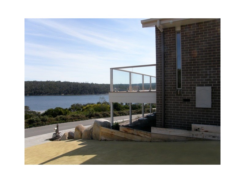 27 Kiama  Parade, Akaroa TAS 7216