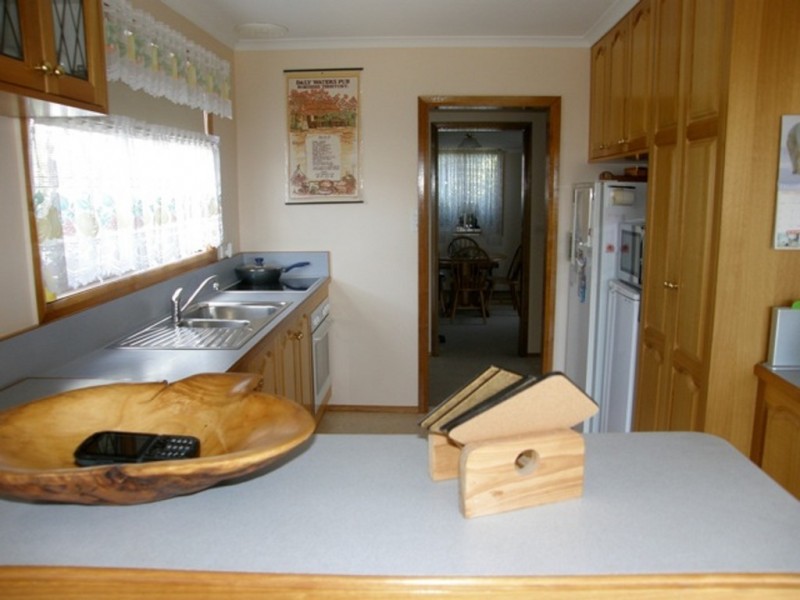 18 Sunbeam Crescent, Beaumaris TAS 7215