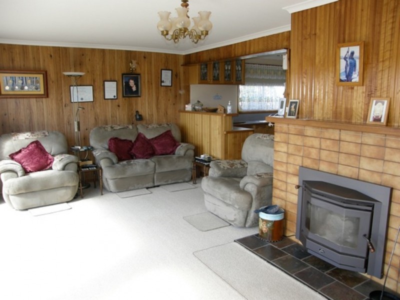18 Sunbeam Crescent, Beaumaris TAS 7215