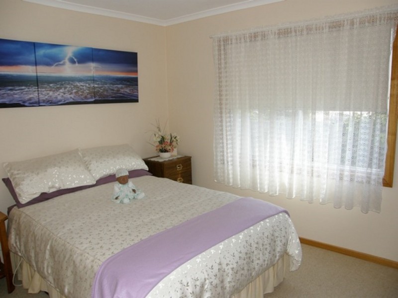 18 Sunbeam Crescent, Beaumaris TAS 7215