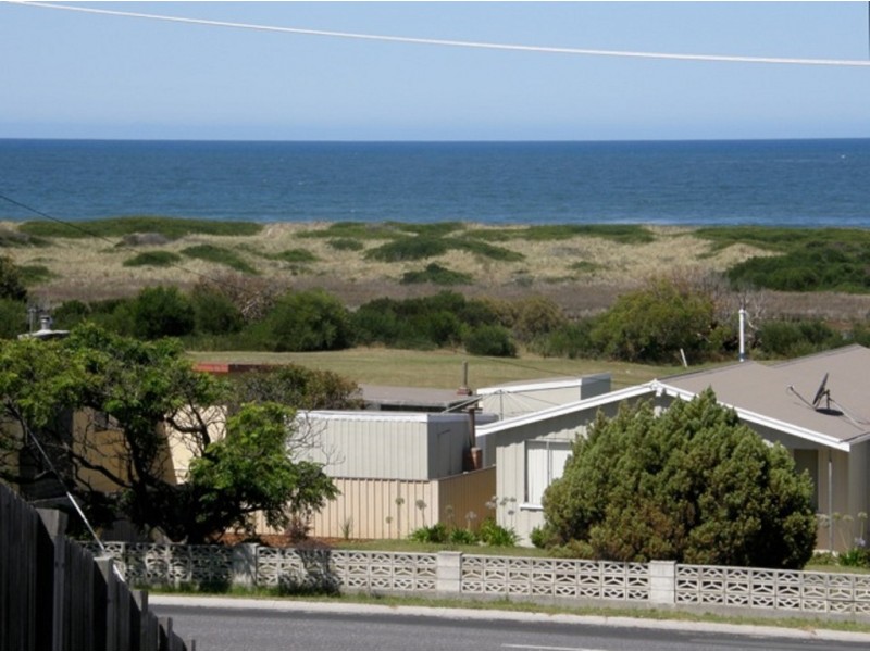 124 Scamander Avenue, Scamander TAS 7215