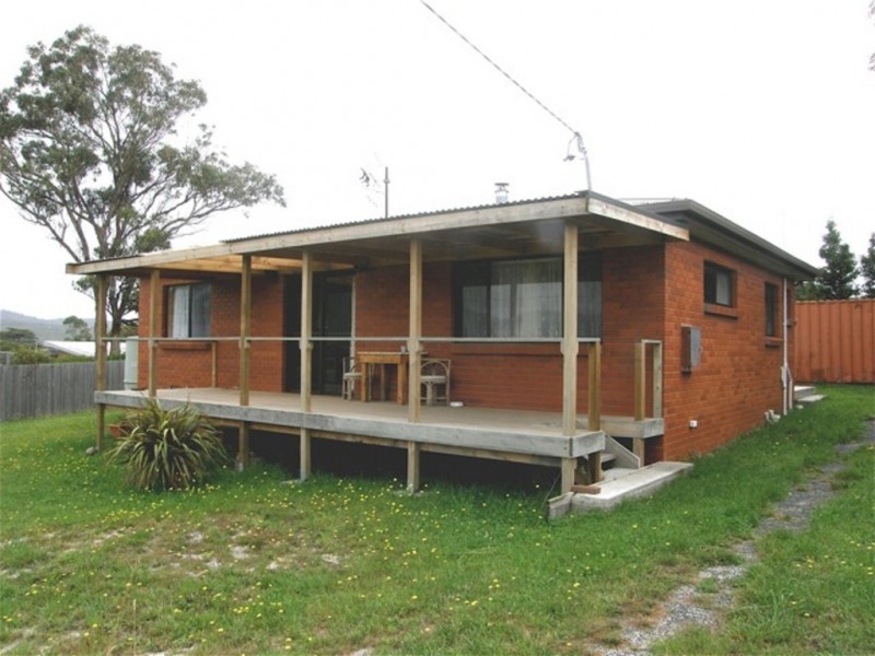 25 Franks Street, Falmouth TAS 7215