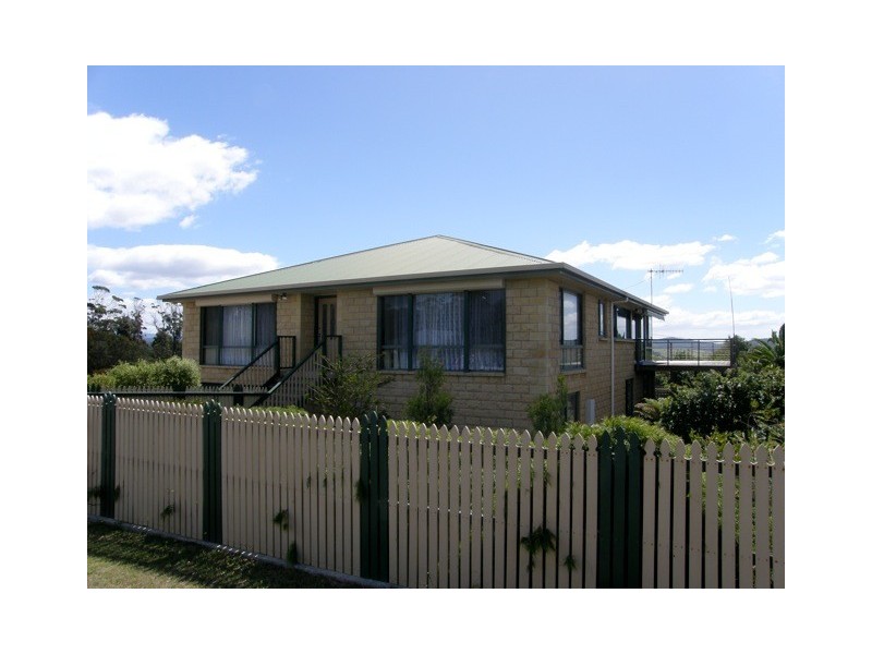 14 Douglas Court, St Helens TAS 7216