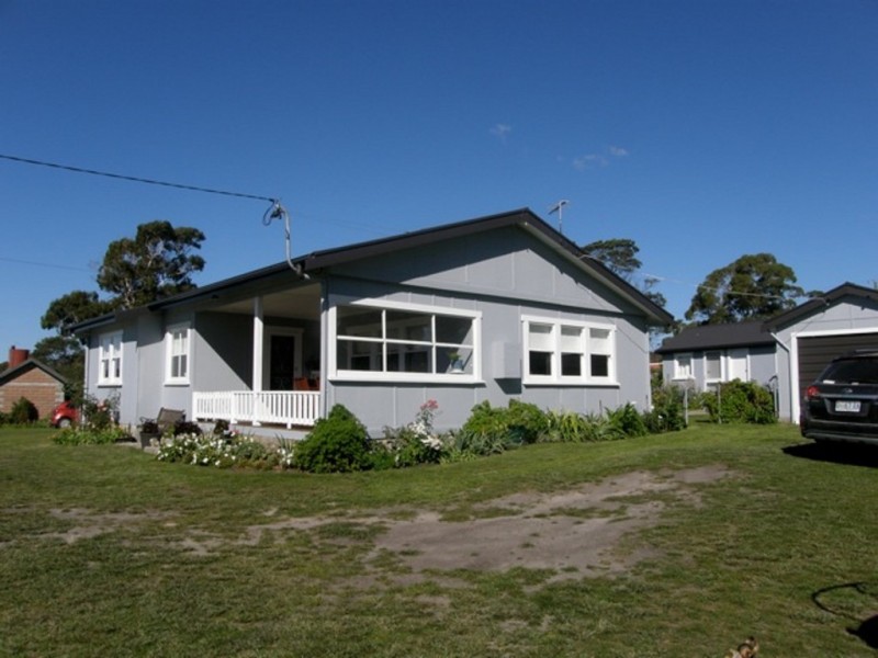 12 Parkside Avenue, St Helens TAS 7216
