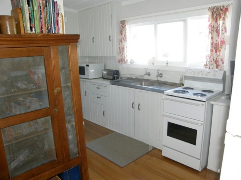 12 Parkside Avenue, St Helens TAS 7216