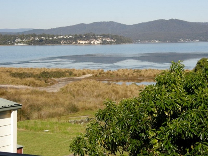 8 Kiama Parade, Akaroa TAS 7216