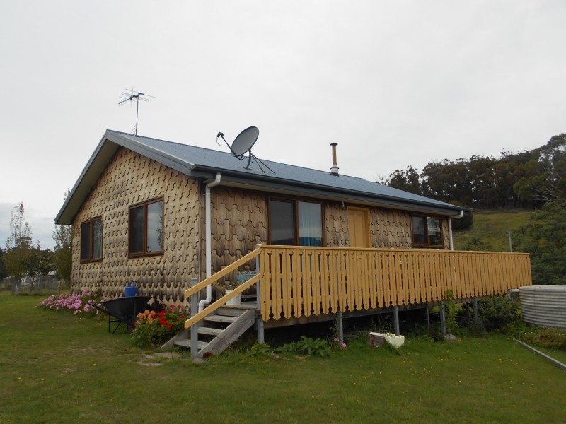 214 Medea Cove Road, St Helens TAS 7216