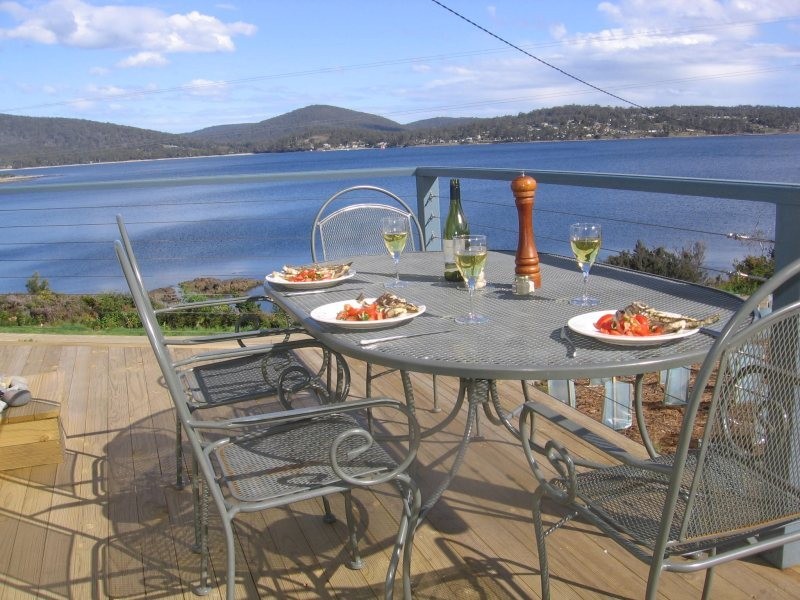 148 Apex Point Road, White Beach TAS 7184