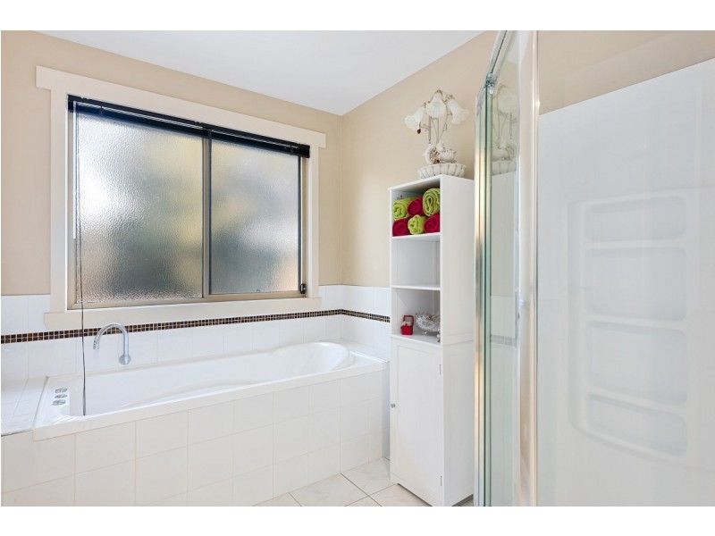 11 Holliview Way, Ulverstone TAS 7315